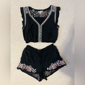 American Eagle black and flower print short set in a size medium!